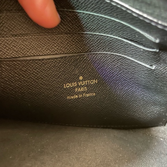 Authentic Louis Vuitton Monogram Reverse Giant Double Zip Pochette - Picture 7 of 8